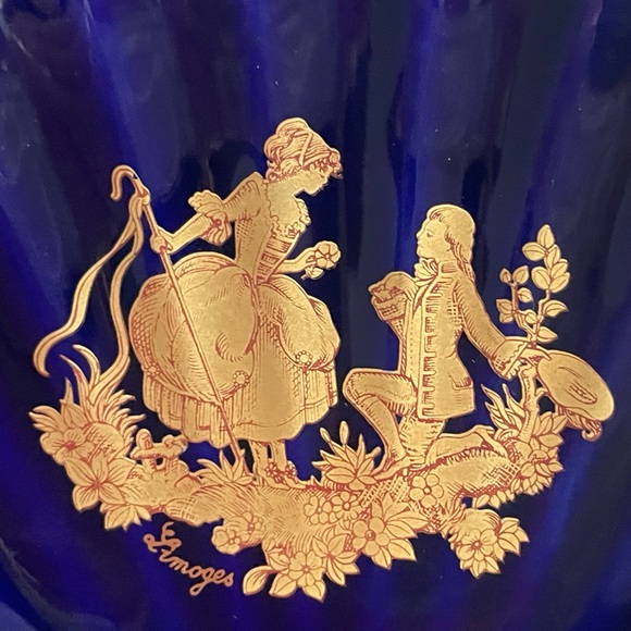 Porcelain trinket dish shell shape with gold figures - Picture 2 of 6